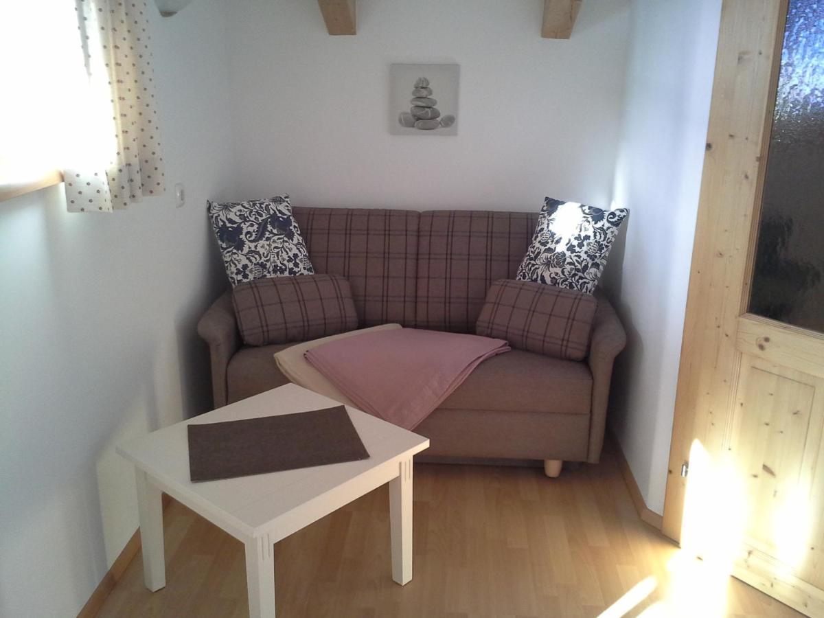 Onemooshof Apartment
